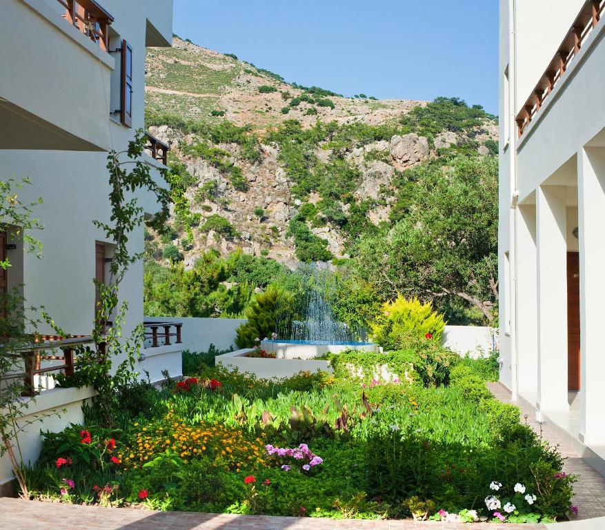 Syia Hotel Sougia Bagian luar foto