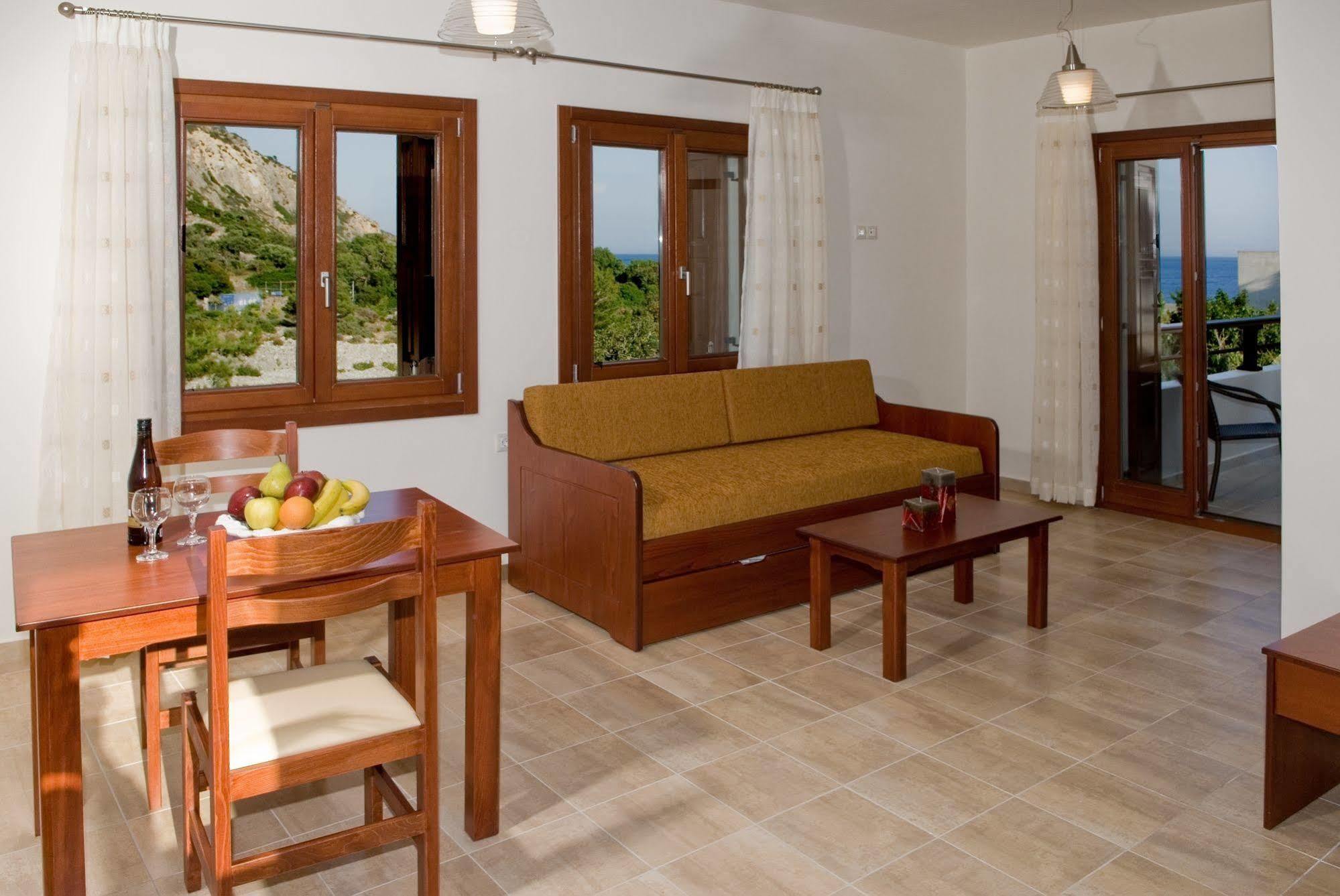 Syia Hotel Sougia Bagian luar foto