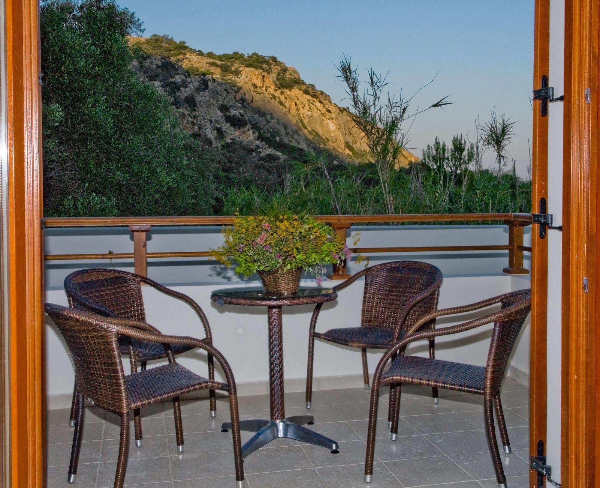 Syia Hotel Sougia Bagian luar foto