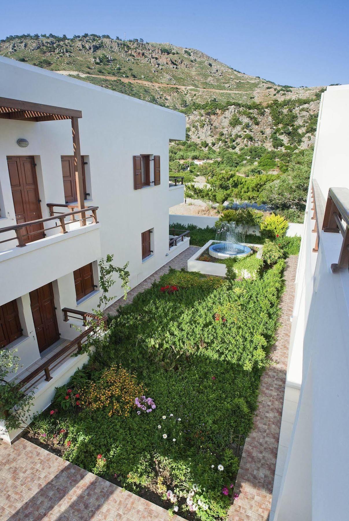Syia Hotel Sougia Bagian luar foto